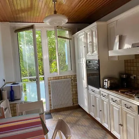 Lumineux Vue Montagne Centre Pour Ou Randonnees